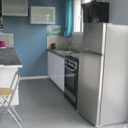 Holiday home L'atypique, Gite Independant Avec Jacuzzi Lolif
