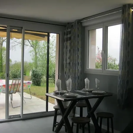 L'atypique, Gite Independant Avec Jacuzzi Lolif