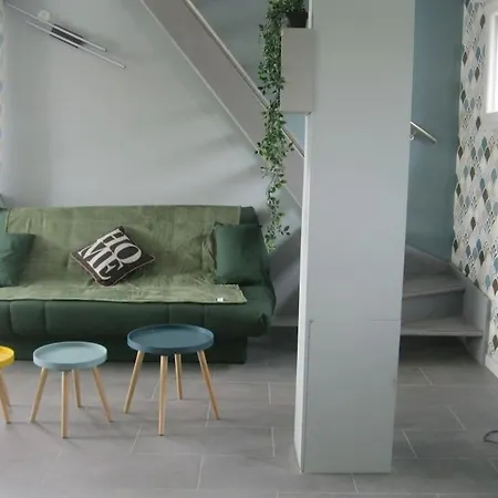 Holiday home L'atypique, Gite Independant Avec Jacuzzi *